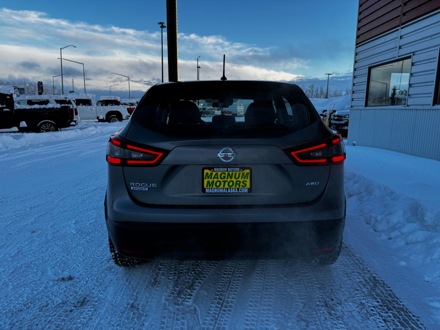 2021 Gray /Black Nissan Rogue Sport Sport (JN1BJ1AW9MW) with an 2.0L 4-Cylinder engine, located at 1960 Industrial Drive, Wasilla, 99654, (907) 274-2277, 61.573475, -149.400146 - Photo#4